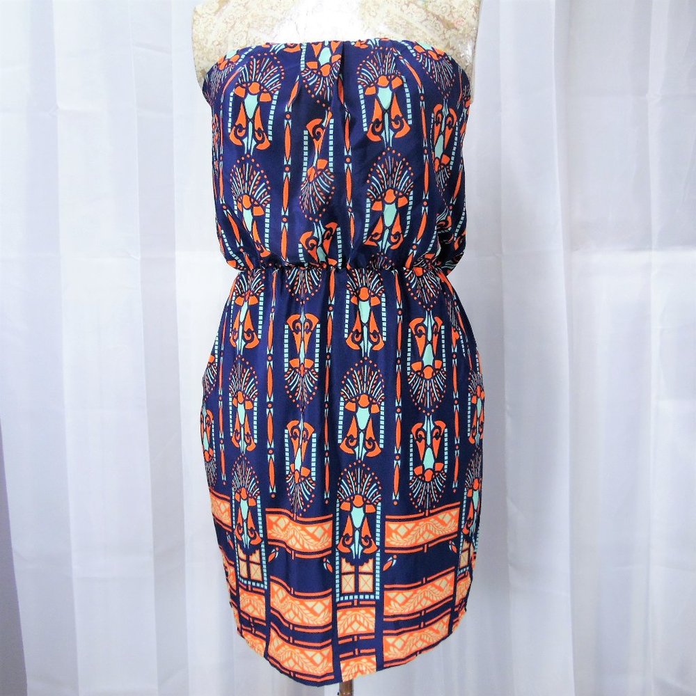 Button's Strapless Dress